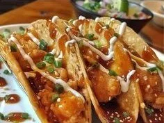 Copycat recipe for Chicken Wonton Tacos inspired by Applebee’s.